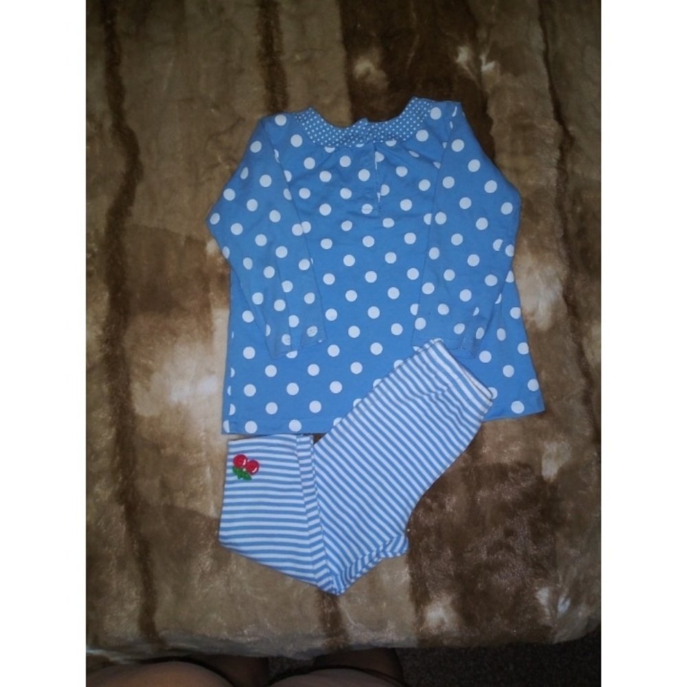 Carter's Two piece set - Picture 1 of 1